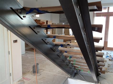 metal bracket for stairs|metal stair brackets for stringers.